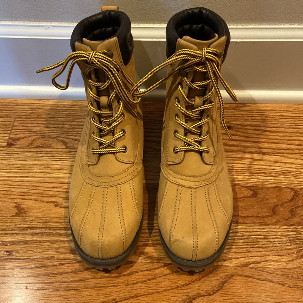 Polo Ralph Lauren Tan leather hiking boots. Men’s Size 8. Fantastic price!